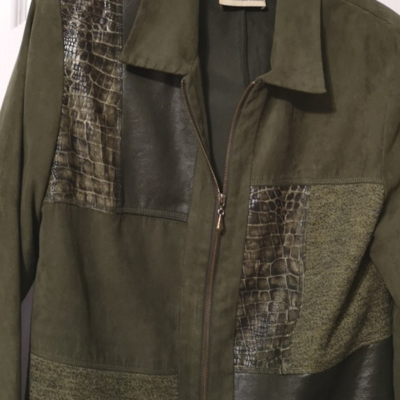 Green Suede Blazer with Detailing - Picture 2 of 7